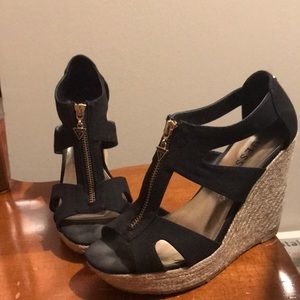 Black guess wedges